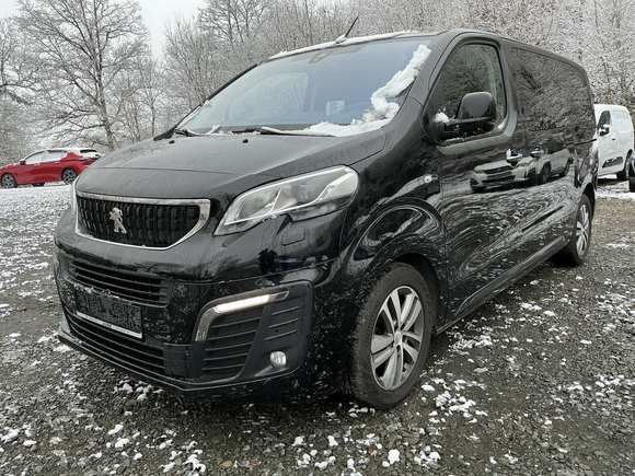 Widok z przodu po stronie lewej