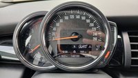 Вид на приборную панель