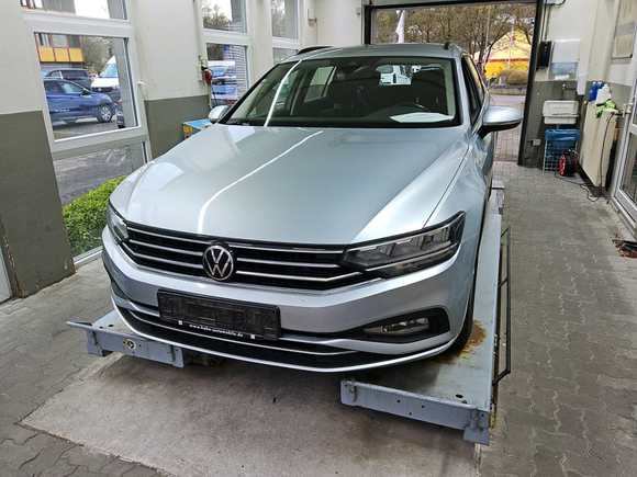 Vaizdas iš priekio kairės
