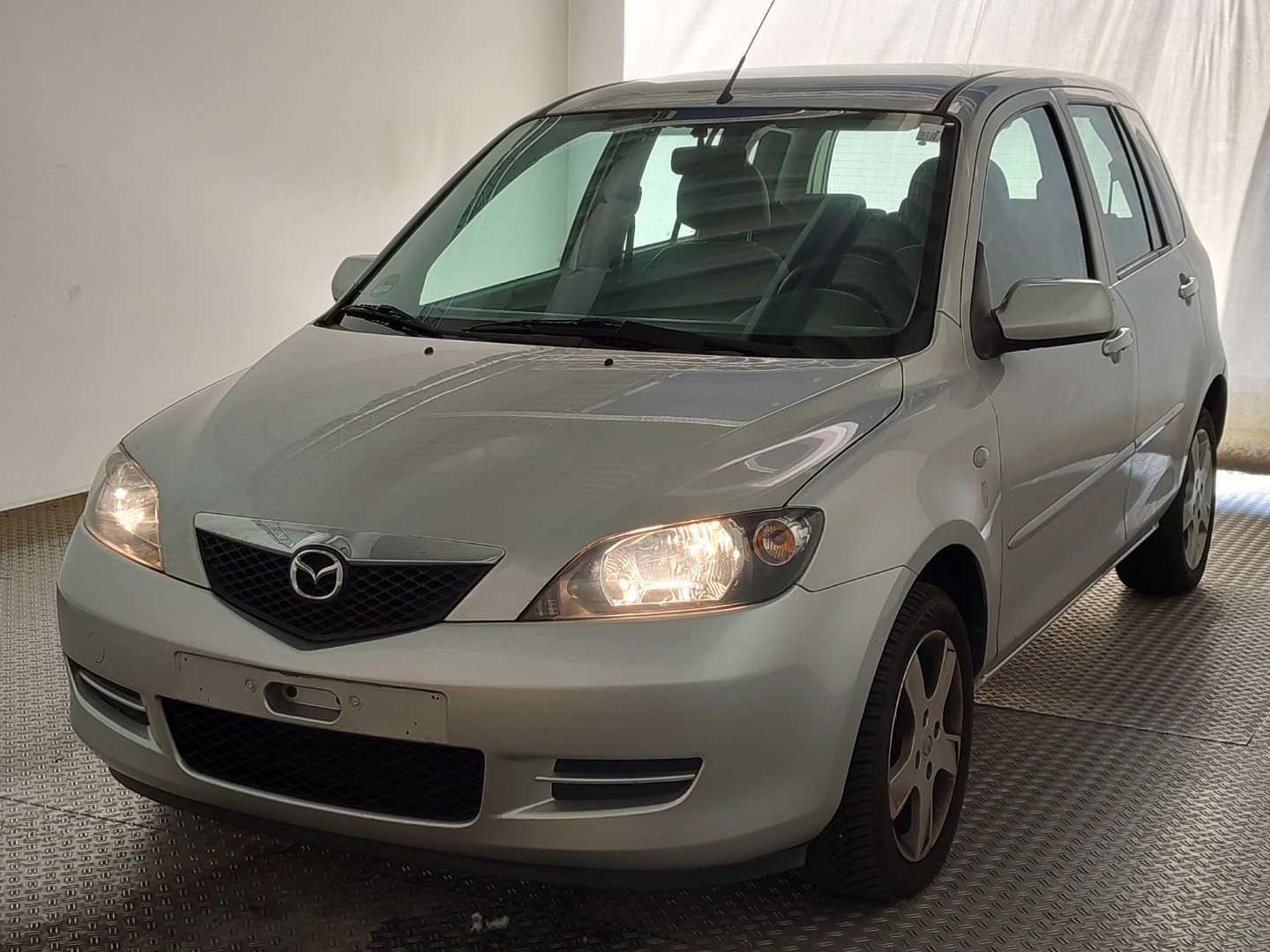 Mazda 2