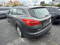 Widok z tyłu po stronie lewej