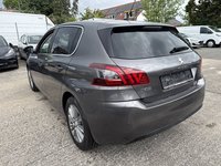 Widok z tyłu po stronie lewej