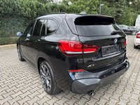 Widok z tyłu po stronie lewej
