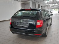Widok z tyłu po stronie prawej