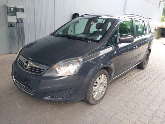 Pogled od napred levo