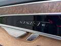 Widok przycisków sterujących tylnych foteli elektrycznych