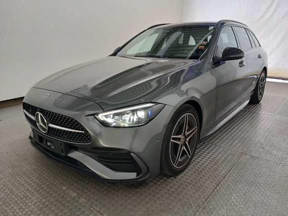 Вид спереди слева