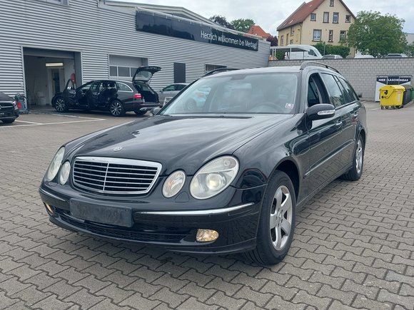 Nézet bal elöl