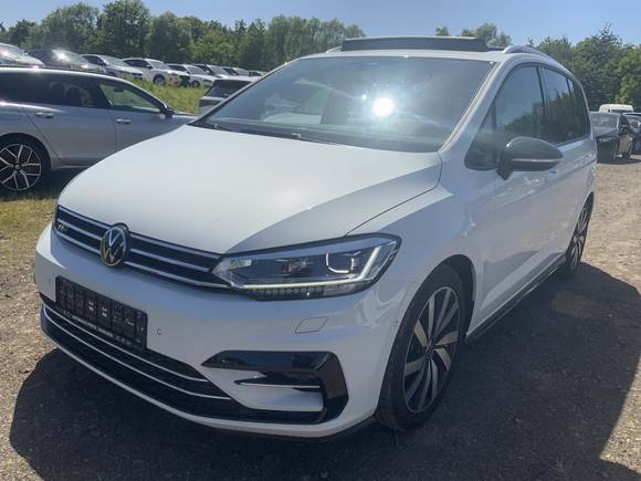 Вид спереди слева