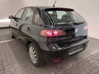 Widok z tyłu po stronie lewej