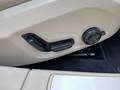 Vue des boutons de commande des sièges électriques