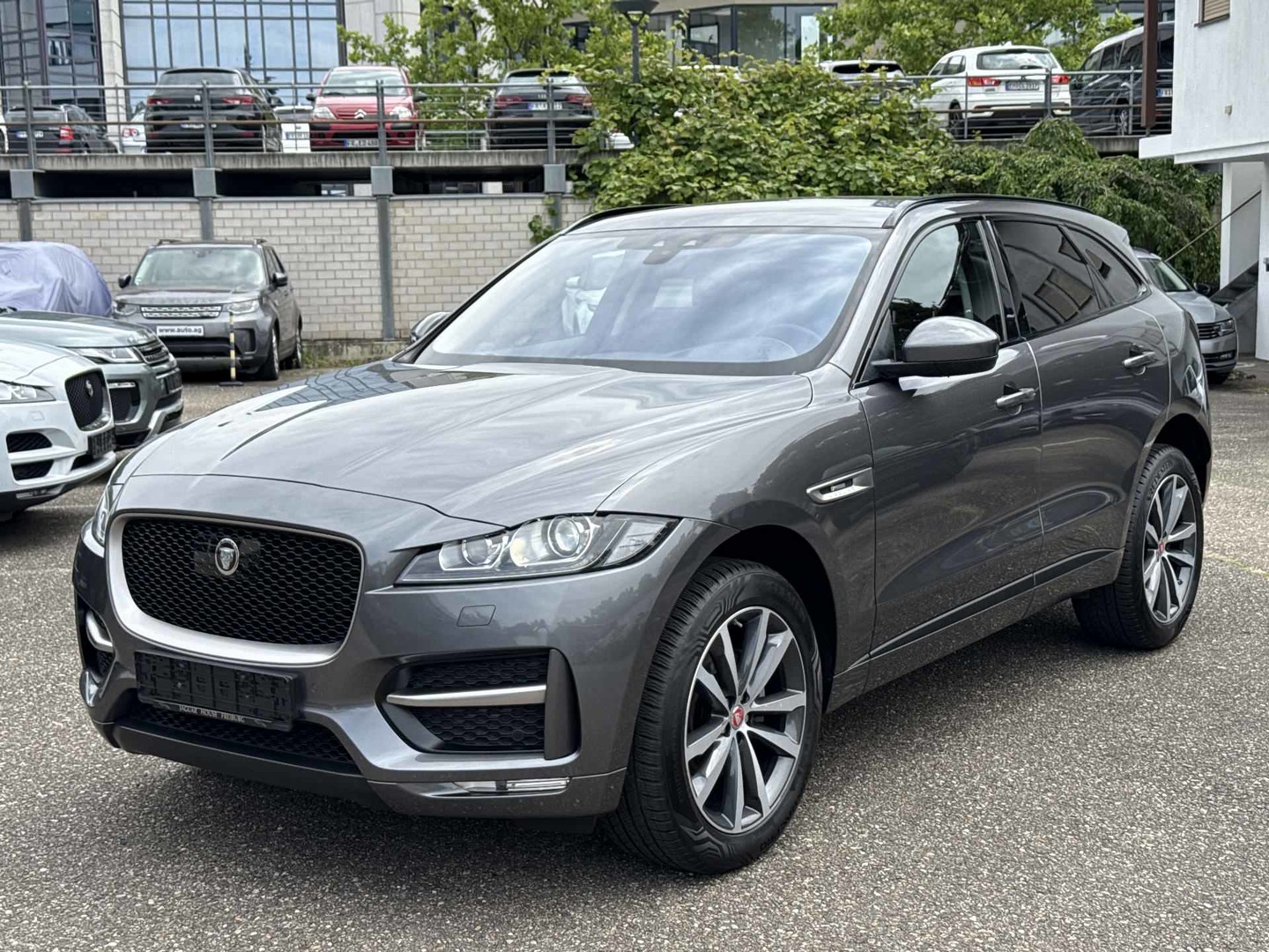 Jaguar F-Pace