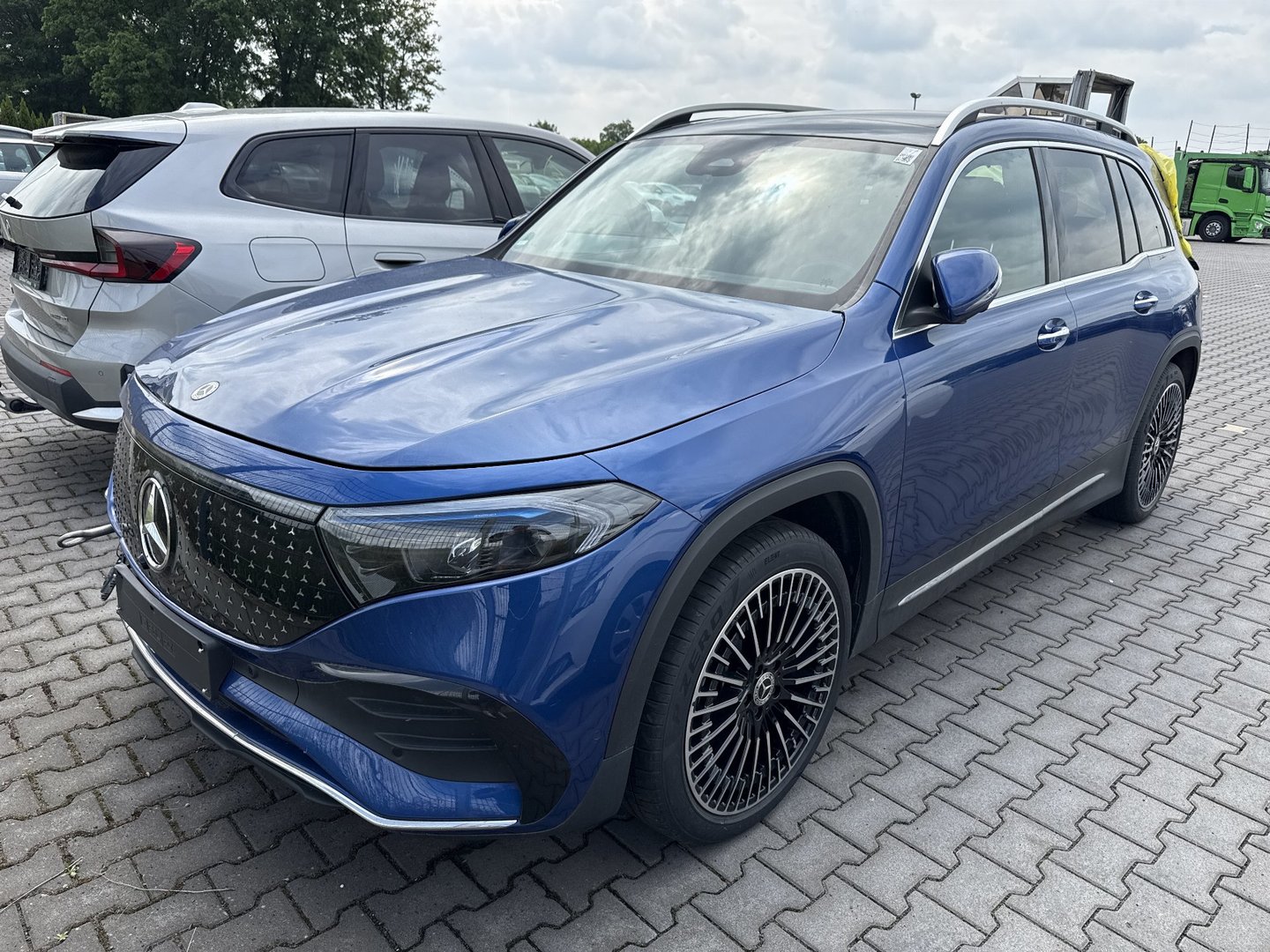 Mercedes-Benz EQB