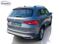Pogled desno zadaj