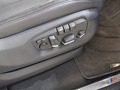 Vue des boutons de commande des sièges électriques