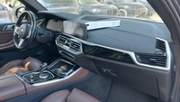 Вид на салон