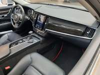 Вид на салон
