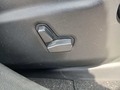 Vue des boutons de commande des sièges électriques
