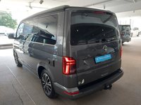 Pogled od pozadi levo