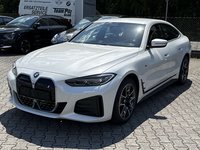 Pogled levo spredaj