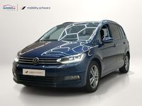 Skats no kreisās puses priekšā