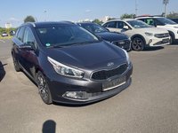 Skats no labās puses priekšā