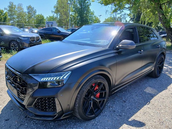 Pogled levo spredaj