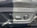 Vue des boutons de commande des sièges électriques