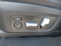 Vue des boutons de commande des sièges électriques