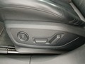Vue des boutons de commande des sièges électriques