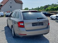 Pogled levo zadaj