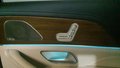 Vue des boutons de commande des sièges électriques arrière