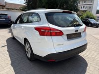 Pogled levo zadaj