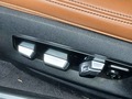 Vue des boutons de commande des sièges électriques