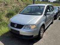 Pogled levo spredaj