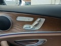 Vue des boutons de commande des sièges électriques