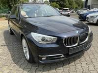 Skats no labās puses priekšā