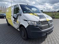 Skats no labās puses priekšā