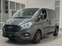 Skats no kreisās puses priekšā