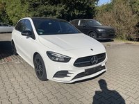 Pogled desno spredaj