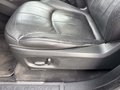 Vue des boutons de commande des sièges électriques