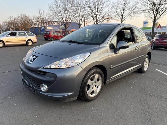 Vue de l’avant gauche