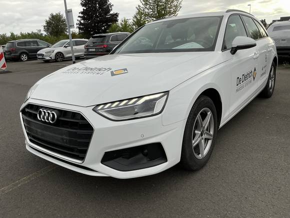 Pogled levo spredaj
