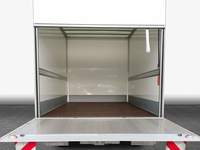 View of boot / luggage space
