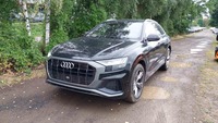 Pogled levo spredaj