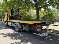 Skats no kreisās puses aizmugurē