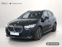 Pogled levo spredaj