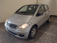 Pogled levo spredaj