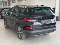 Pogled od pozadi levo