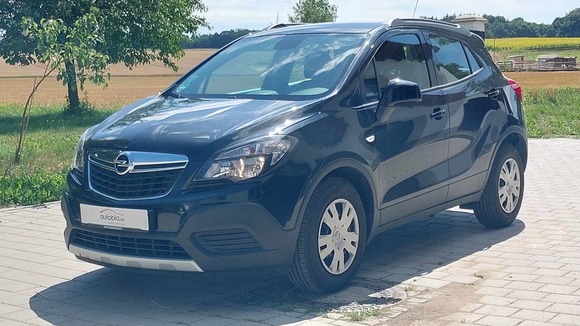 Pogled levo spredaj